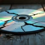 découvrez les enjeux liés à la perte des données sur les vieux dvd et comment préserver vos souvenirs numériques avant qu'il ne soit trop tard.